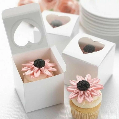small-cake-box-packaging small-cake-box-packaging